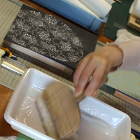 越前手漉き襖紙・本鳥の子　in 四天王寺・客殿